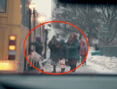 Σάλος στην Σουηδία: Μαθήτριες μουσουλμανικού σχολείου μπαίνουν από την πίσω πόρτα στο σχολικό! (φωτό, βίντεο)